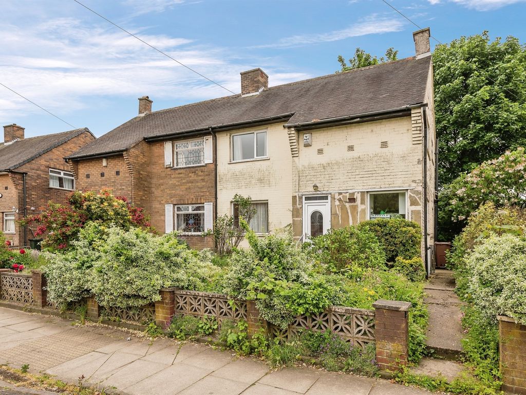 3 bed semidetached house for sale in St. Margarets Avenue, Bradford