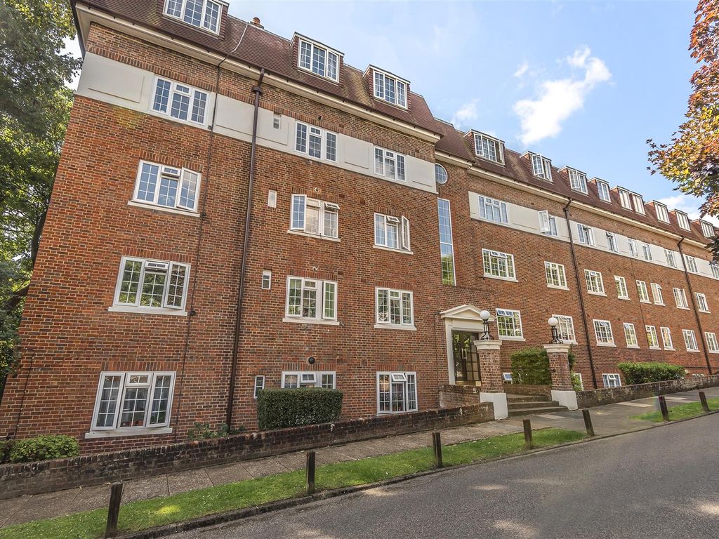 1 bed flat to rent in Herga Court, Sudbury Hill, Harrow On The Hill HA1