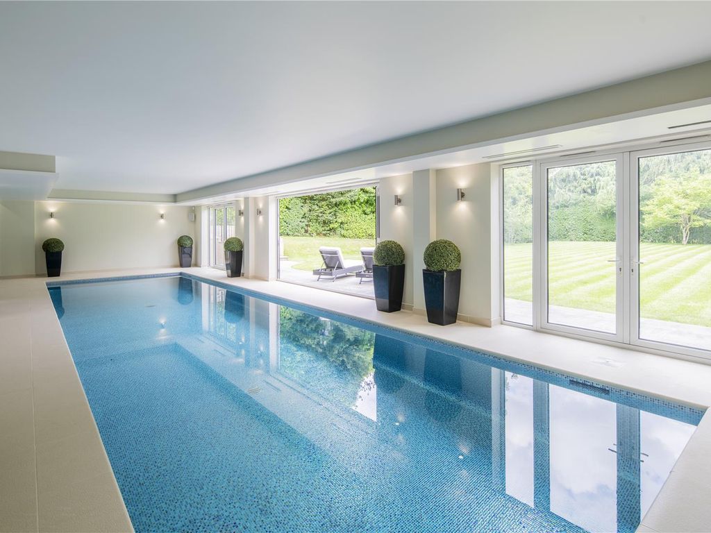 7 bed detached house for sale in Newlands Avenue, Radlett WD7, £