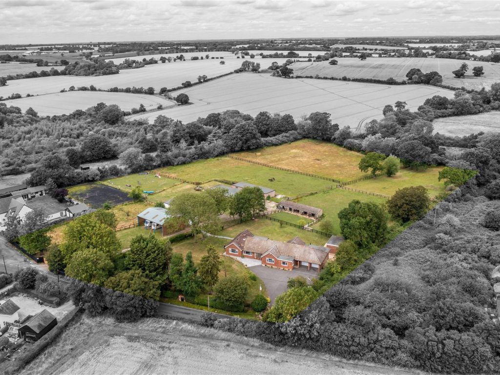 5 bed bungalow for sale in Pedlars End, Moreton, Ongar CM5 Zoopla