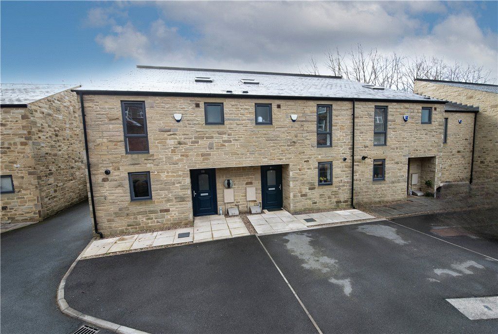 3 bed town house for sale in Owens Quay, Bingley, West Yorkshire BD16