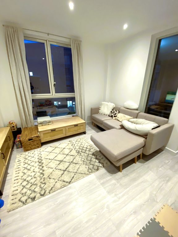 1 bed flat to rent in Fielders Cresent, Barking Riverside IG11, £1,500