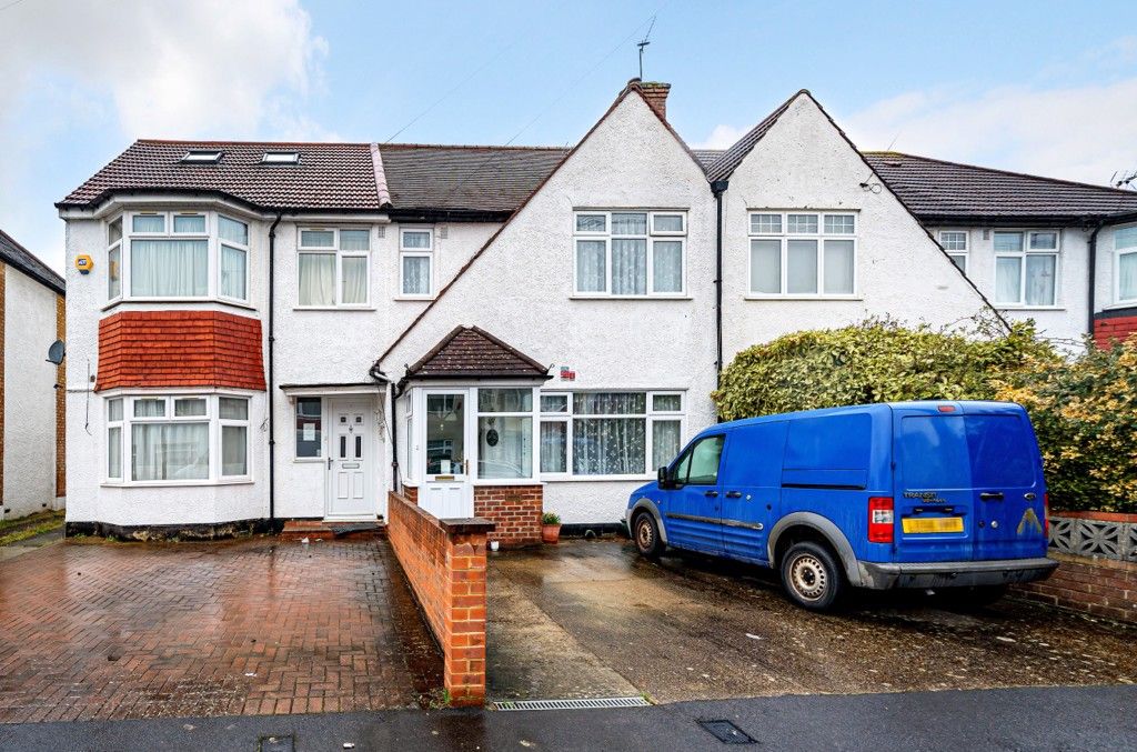 3 bed terraced house for sale in Victoria Avenue, Hillingdon, Uxbridge
