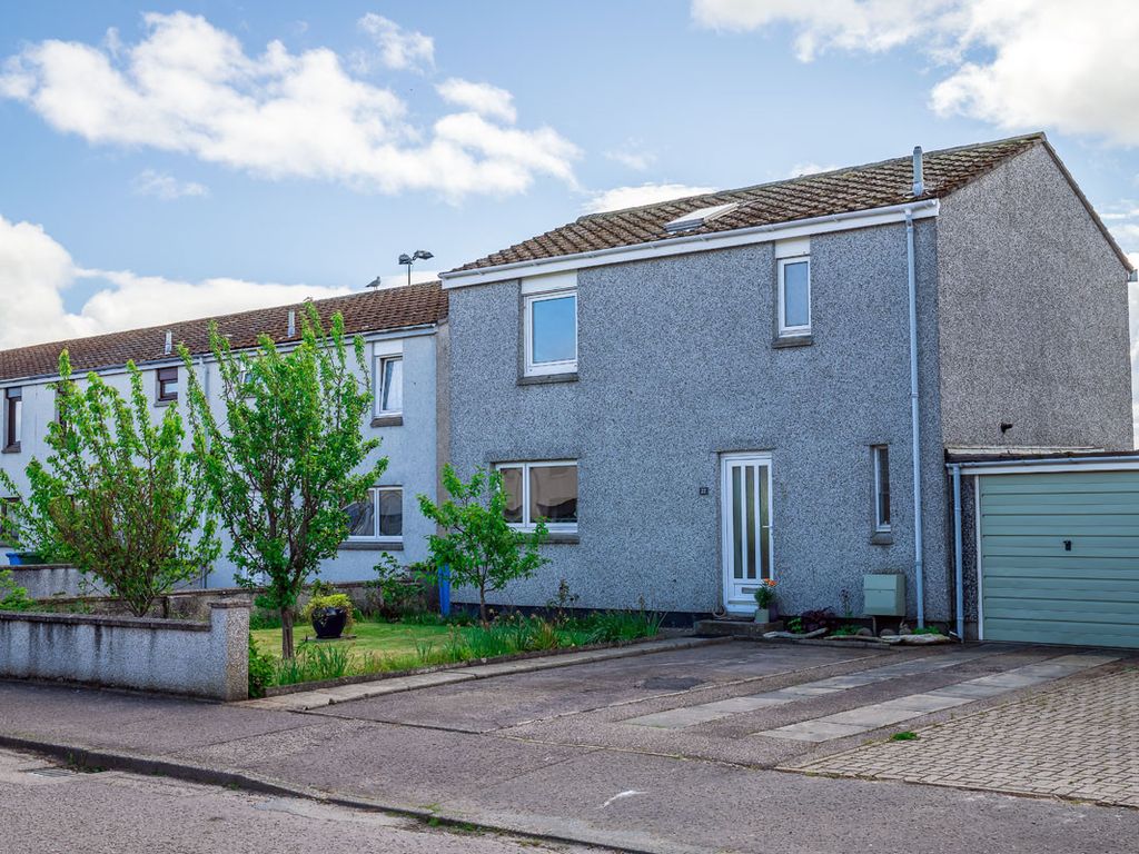 3 bed linkdetached house for sale in Loch Avenue, Nairn IV12, £200,000