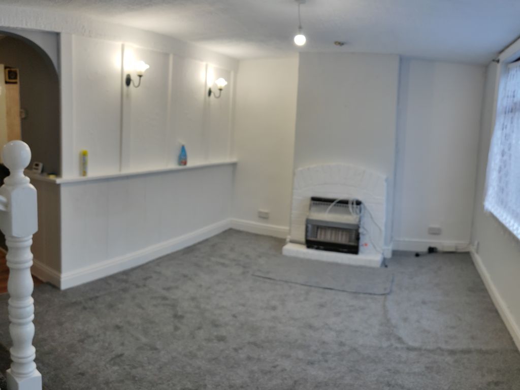 3 bed terraced house to rent in Parkgate Road, Coventry CV6, £1,075 pcm