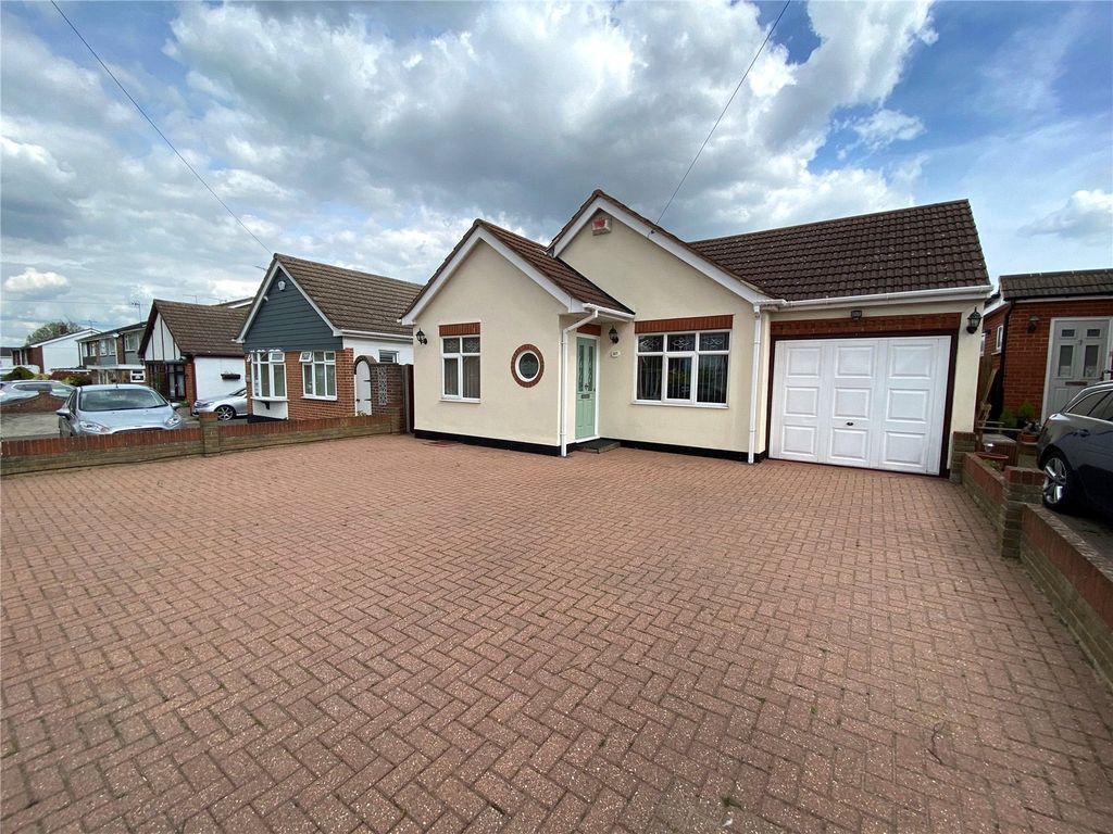 3 bed bungalow to rent in Stanway Road, Benfleet, Essex SS7 Zoopla