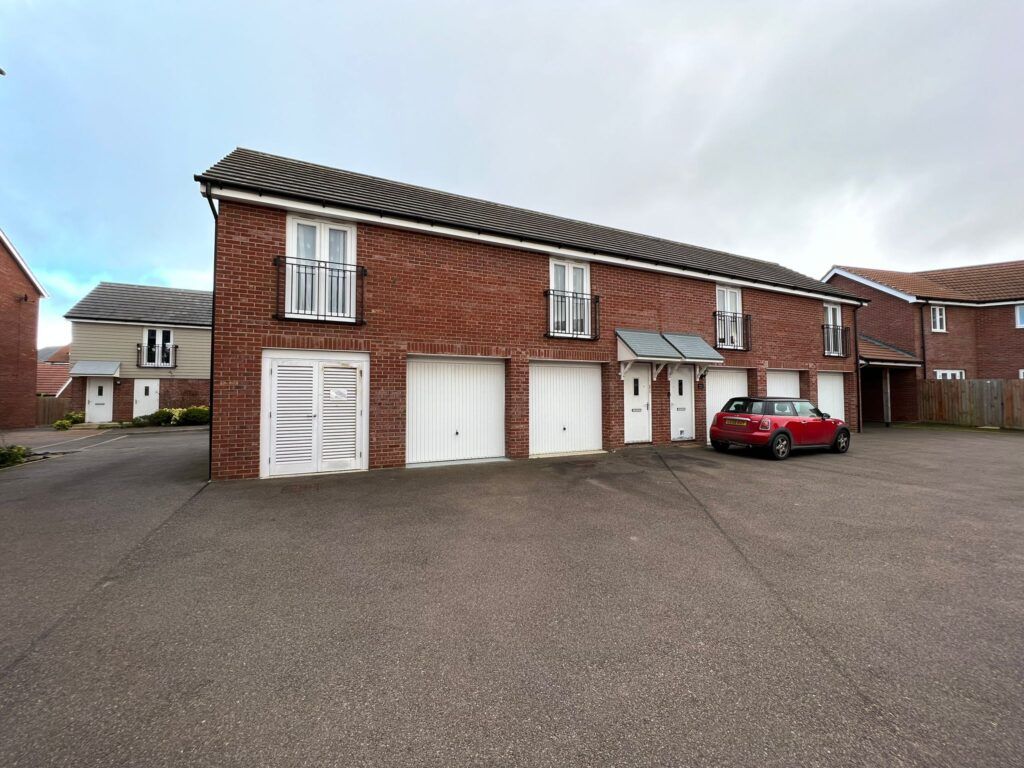 2 bed mews house for sale in Falcon Crescent, Costessey, Norwich NR8