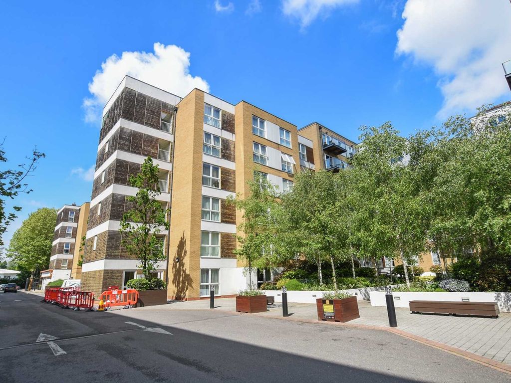 1 bed flat to rent in Napier House, Acton W3, £1,500 pcm Zoopla