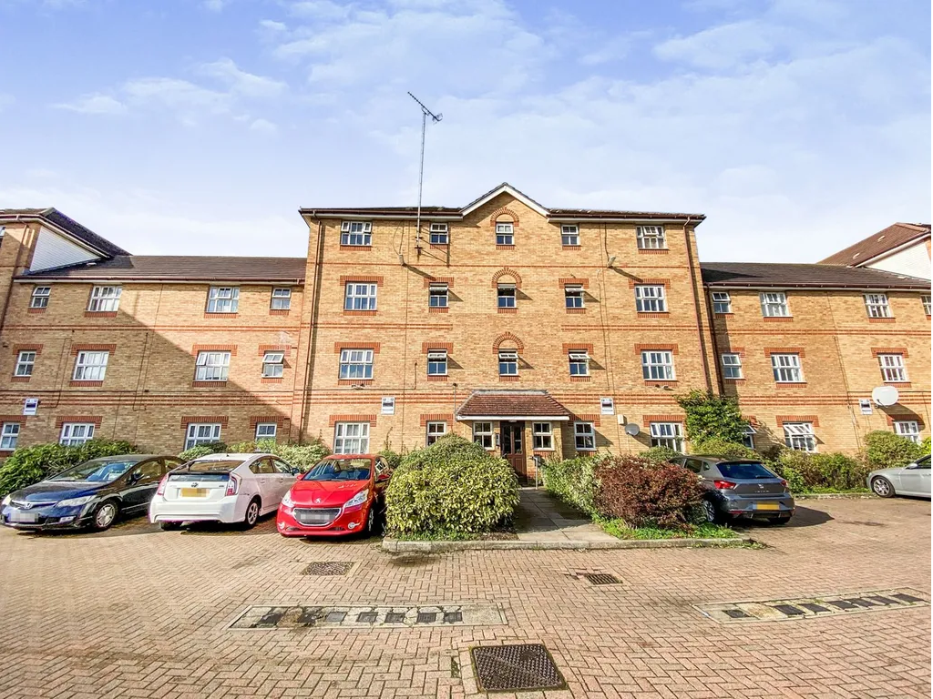 1 bed flat for sale in Bluebell Way, Ilford IG1 Zoopla