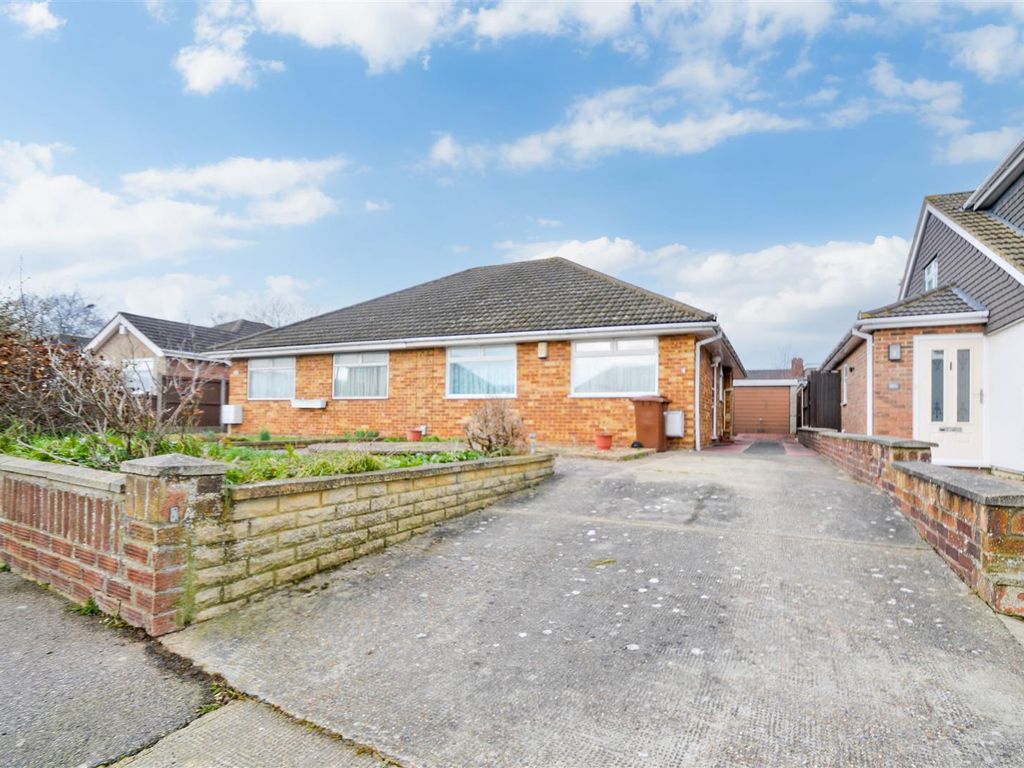 2 bed property for sale in St. Margarets Drive, Rainham, Gillingham ME8 Zoopla