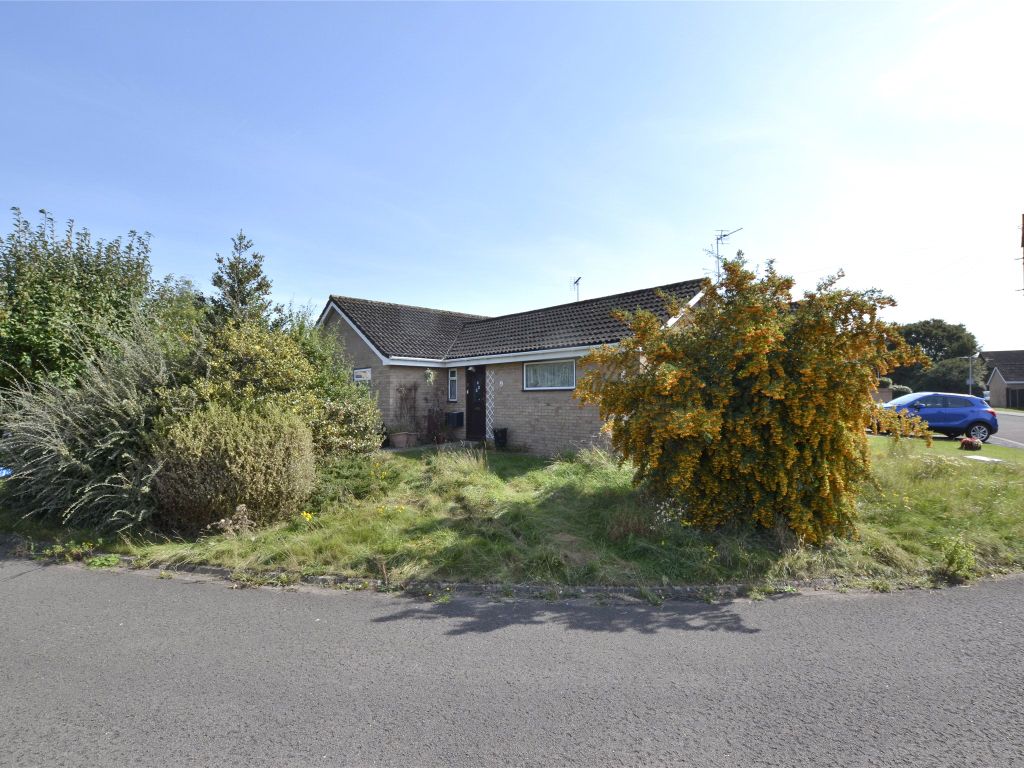 3 bed bungalow for sale in Laburnum Gardens, Quedgeley, Gloucester