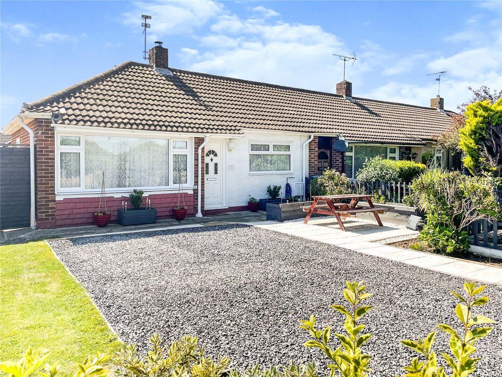 2 bed bungalow for sale in The Dell, Bognor Regis, West Sussex PO22