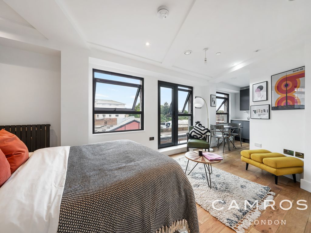 New home, 1 bed flat for sale in Empire Way, Wembley Park HA9, £325,000