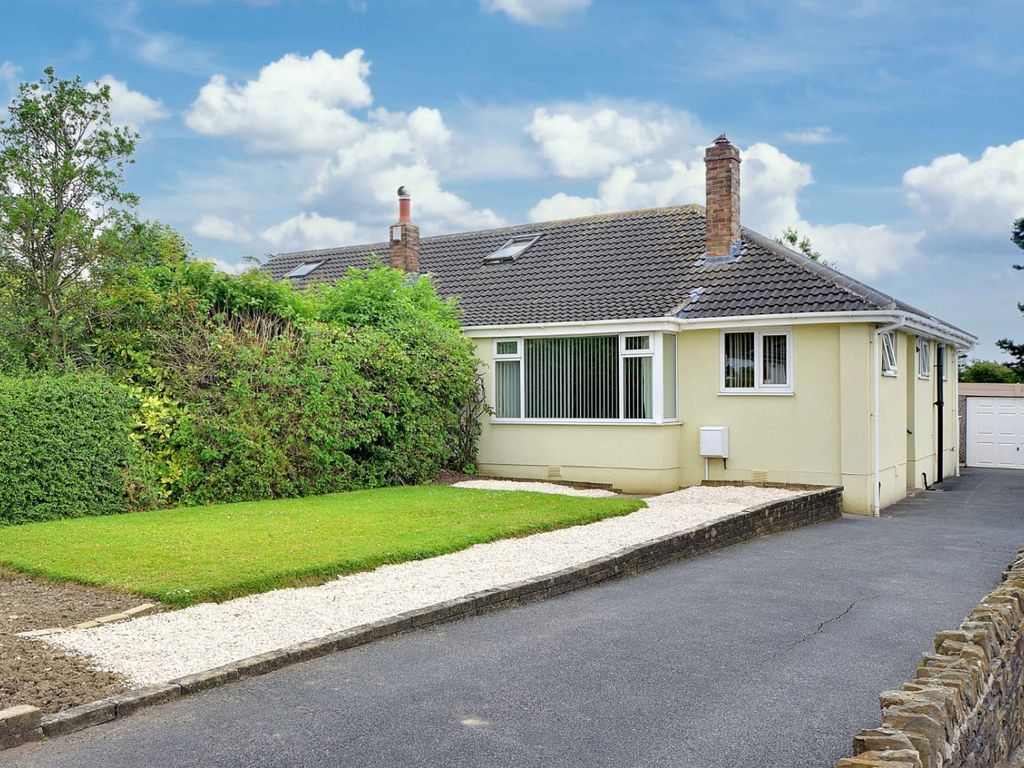 2 bed semidetached bungalow for sale in Robin Royd Croft, Mirfield