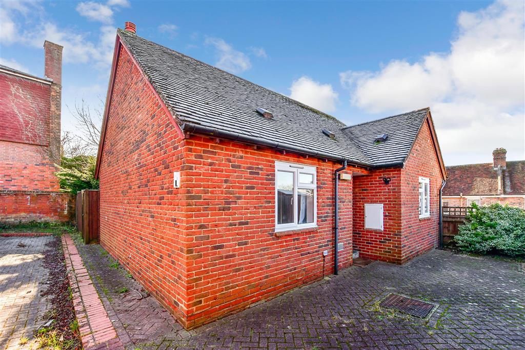 2 bed detached bungalow for sale in Church Road, Tenterden, Kent TN30
