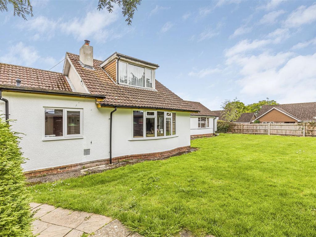 3 bed detached bungalow for sale in Mead End Road, Denmead