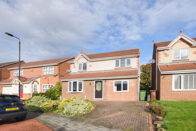 4 bed detached house for sale in Ruskin Drive, High Heaton, Newcastle