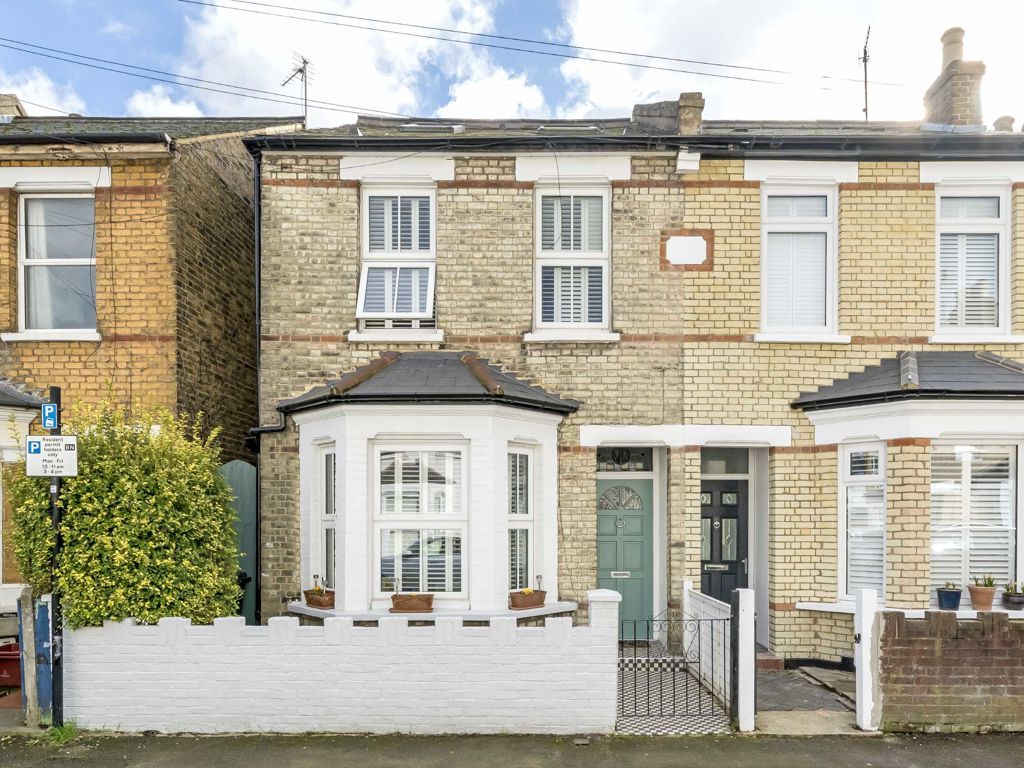 4 bed semidetached house for sale in Eastbourne Road, Brentford TW8, £