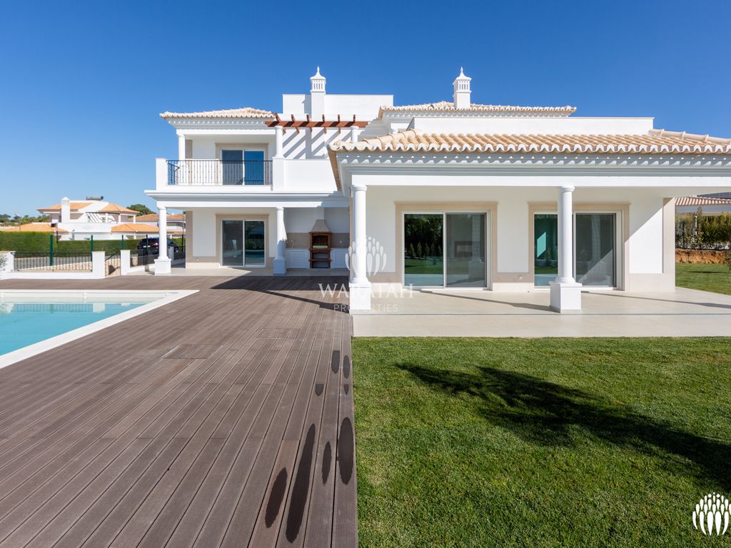 4 bed villa for sale in Vila Sol, Vilamoura, Loulé, Central Algarve