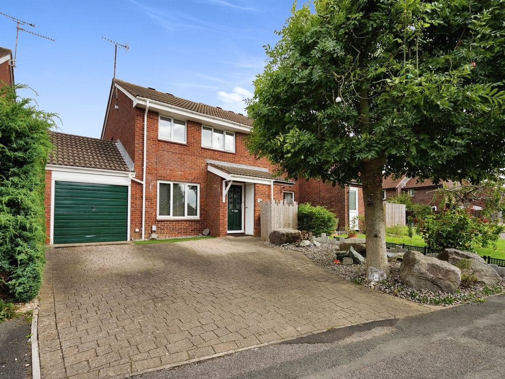 3 bed end terrace house for sale in Chandos Close, Grange Park, Swindon