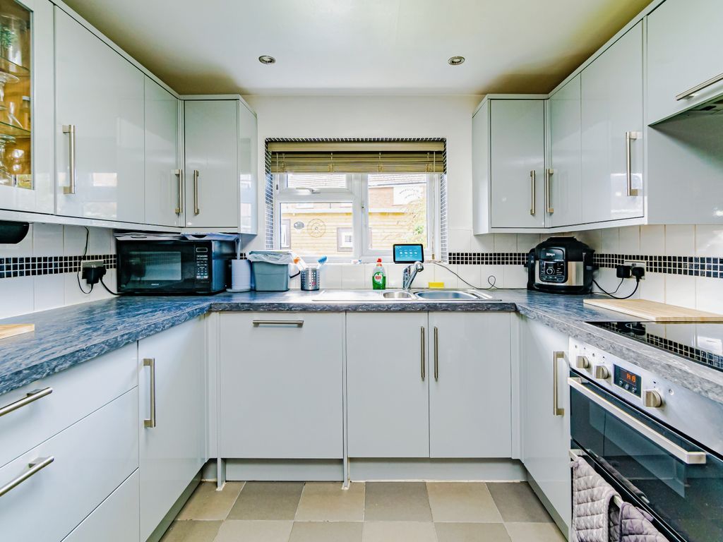 Colesmead Road, Redhill RH1  