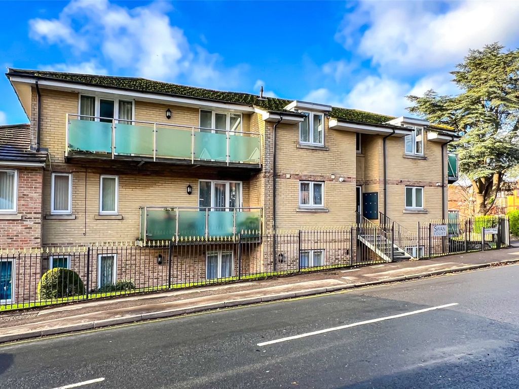 2 bed flat for sale in Swan Court, 46 Cobden Avenue, Southampton