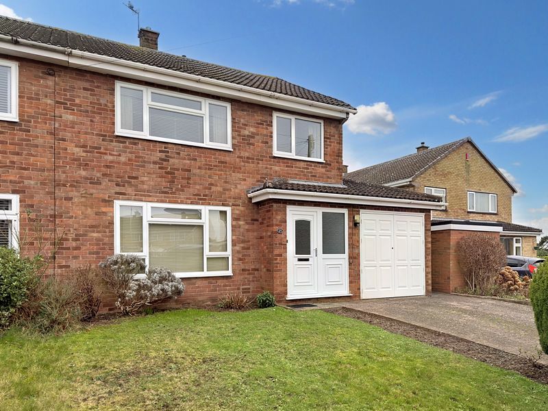 3 bed semidetached house for sale in Cound Close, Wellington, Telford