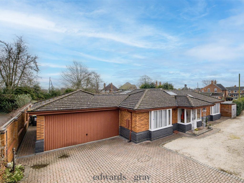 3 bed bungalow for sale in Coleshill Road, Water Orton, Birmingham B46
