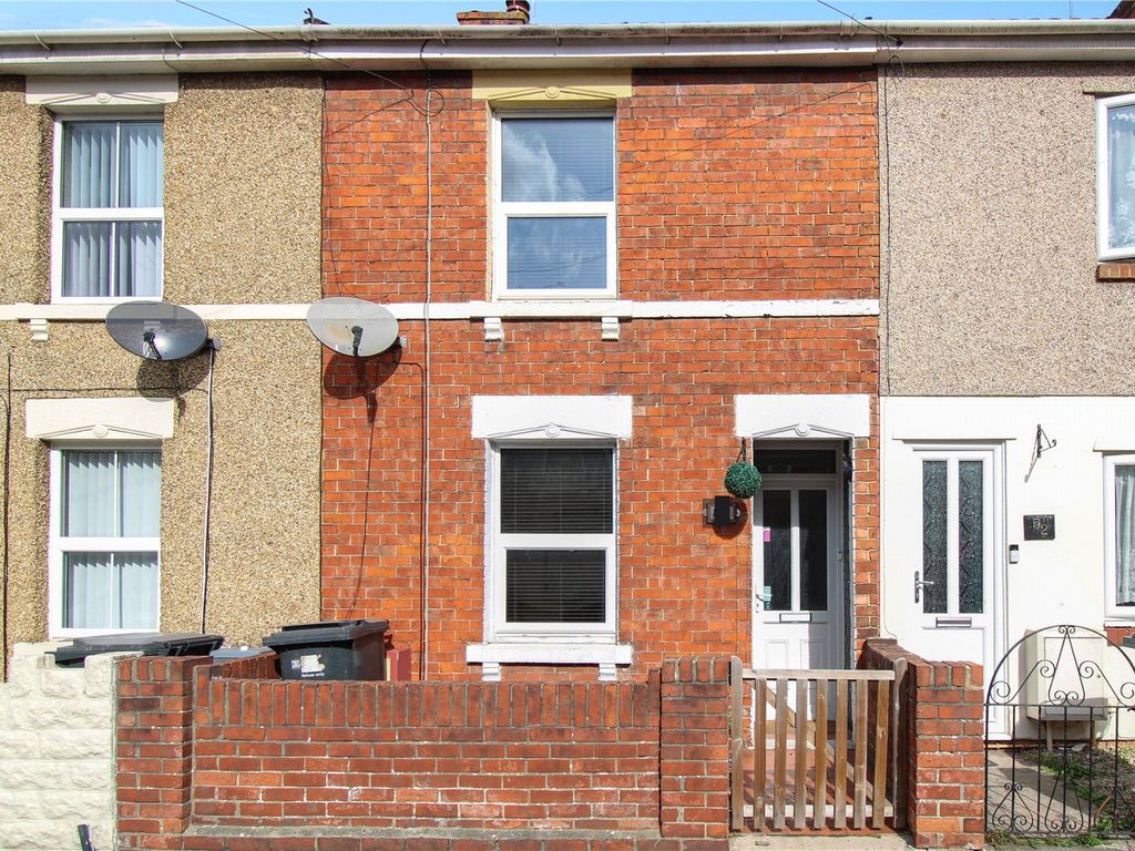 2 bed terraced house for sale in Whiteman Street, Gorse Hill, Swindon