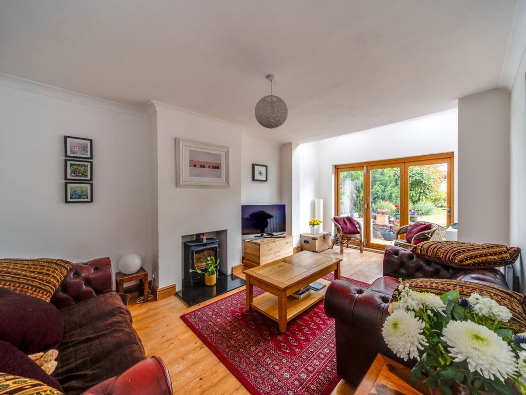 3 bed semidetached house for sale in Wickham Chase, West Wickham BR4