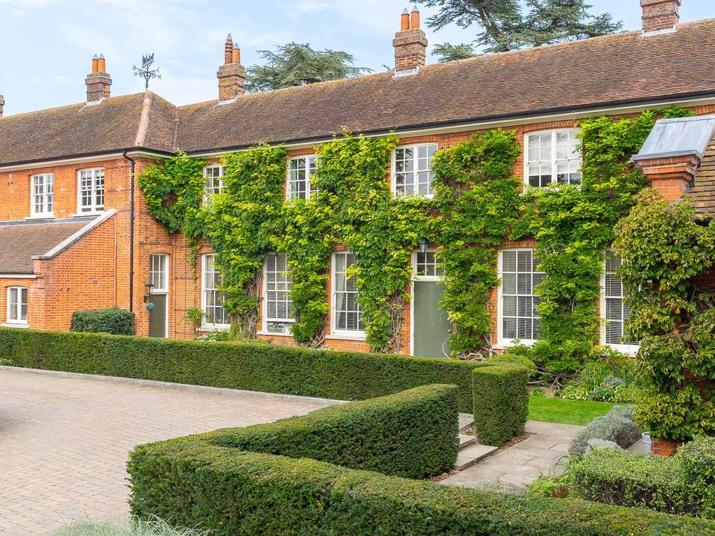 2 bed flat for sale in The Stables, Balls Park, Hertford SG13 Zoopla