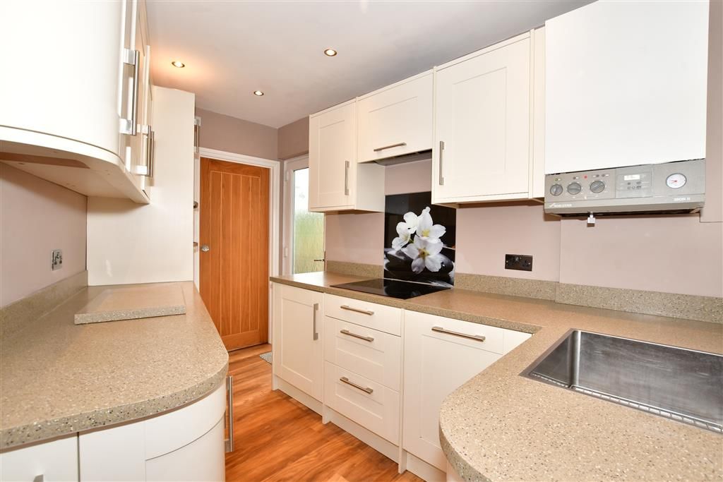 3 bed terraced house for sale in Ospringe Street, Ospringe, Faversham