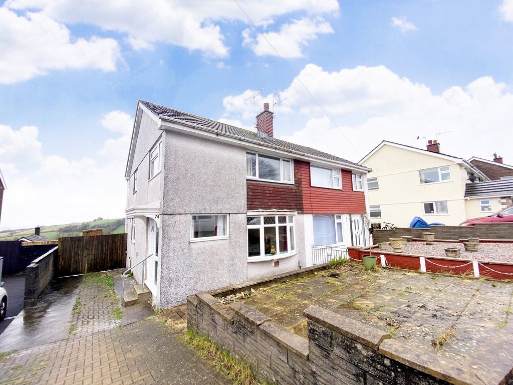 3 bed semidetached house for sale in Gwelfor, Dunvant, Swansea, City