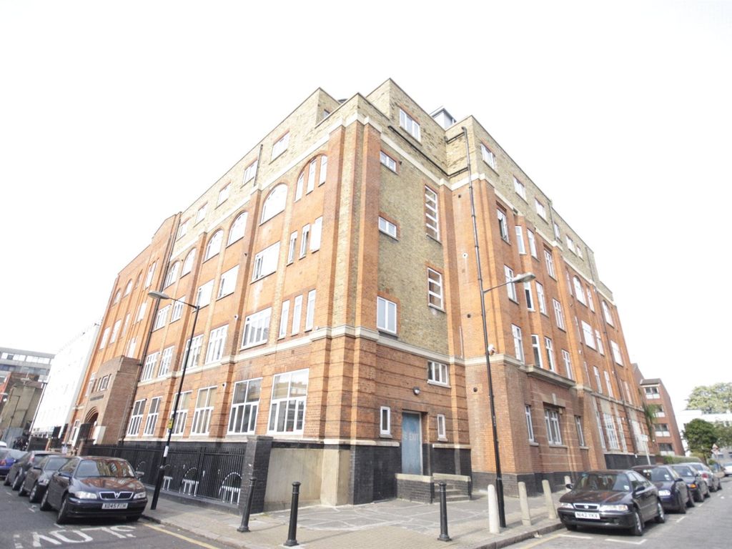 Studio to rent in Bernhard Baron House, Henriques Street, Aldgate