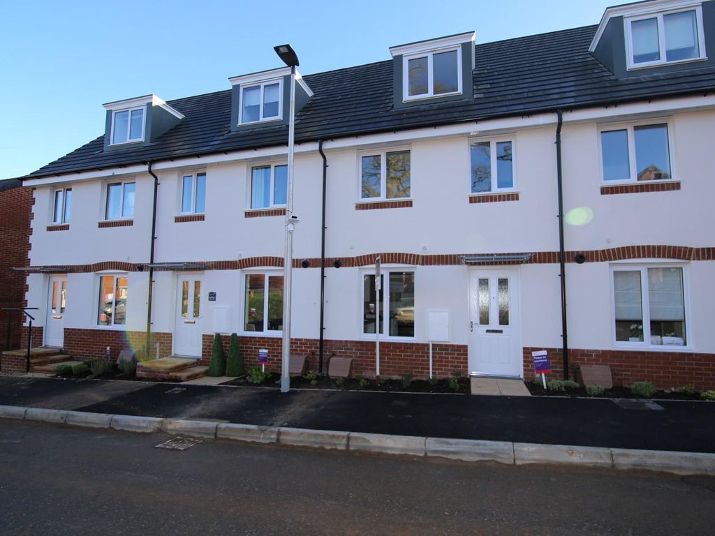 3 bed property to rent in Jenner Road, Rackenford Meadow, Tiverton EX16