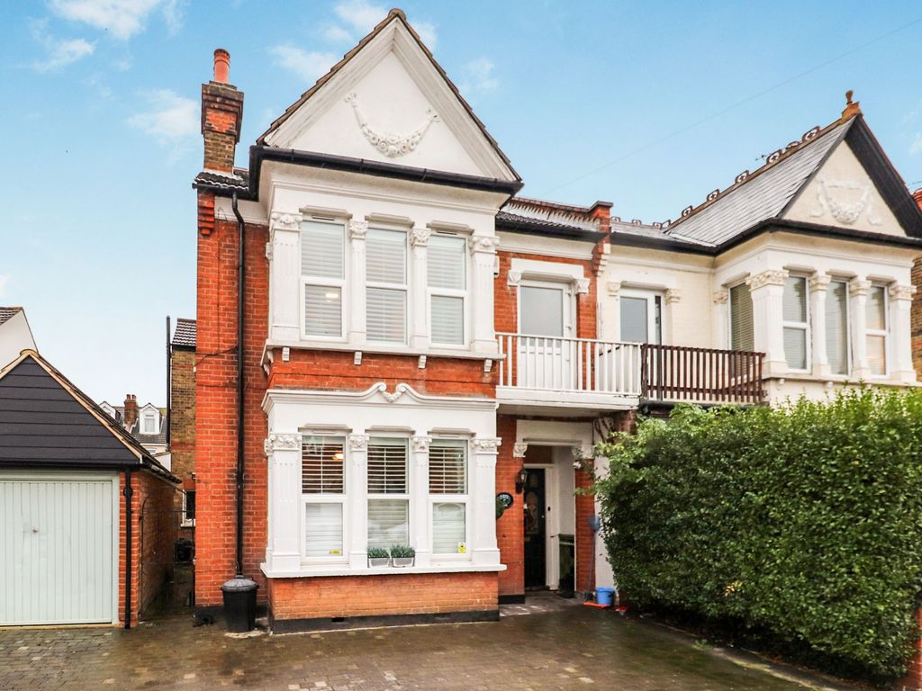 5 bed semidetached house for sale in Elderton Road, WestcliffOnSea