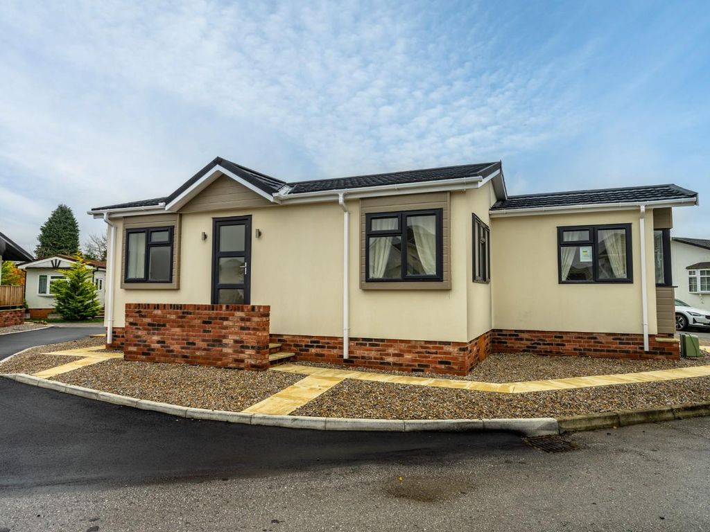2 bed detached bungalow for sale in The Vines, Acaster Malbis, York