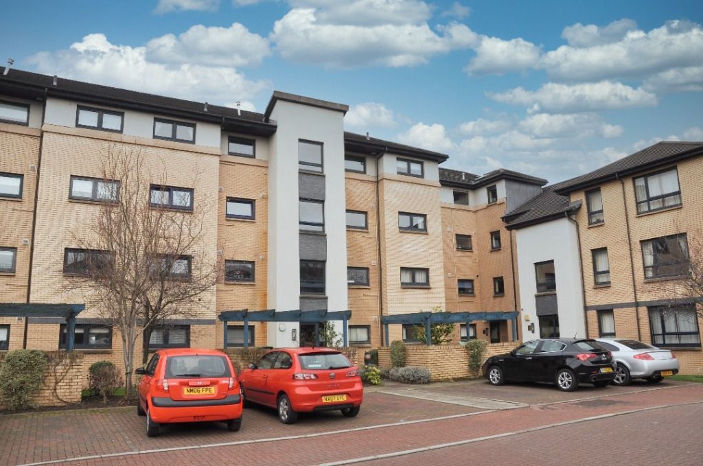 2 bed flat to rent in Hayburn Street, Partick, Glasgow G11 Zoopla