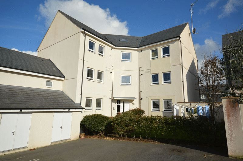 2 bed flat to rent in Cavendish Crescent, Newquay TR7 Zoopla