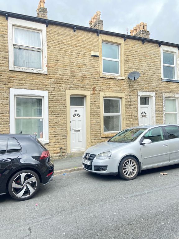 1 bed terraced house to rent in Leyland Road, Burnley BB11, £450 pcm