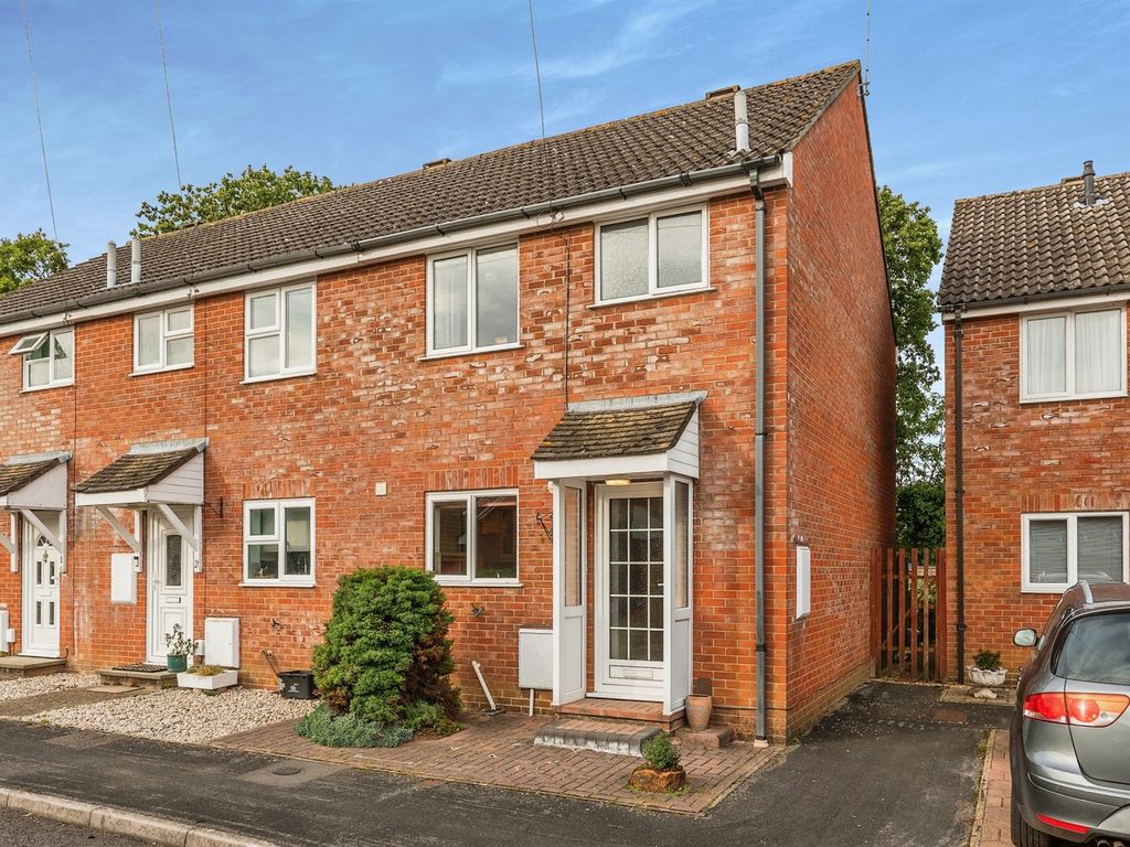 2 bed end terrace house for sale in Blackwater Mews, Totton, Southampton SO40, £280,000 Zoopla