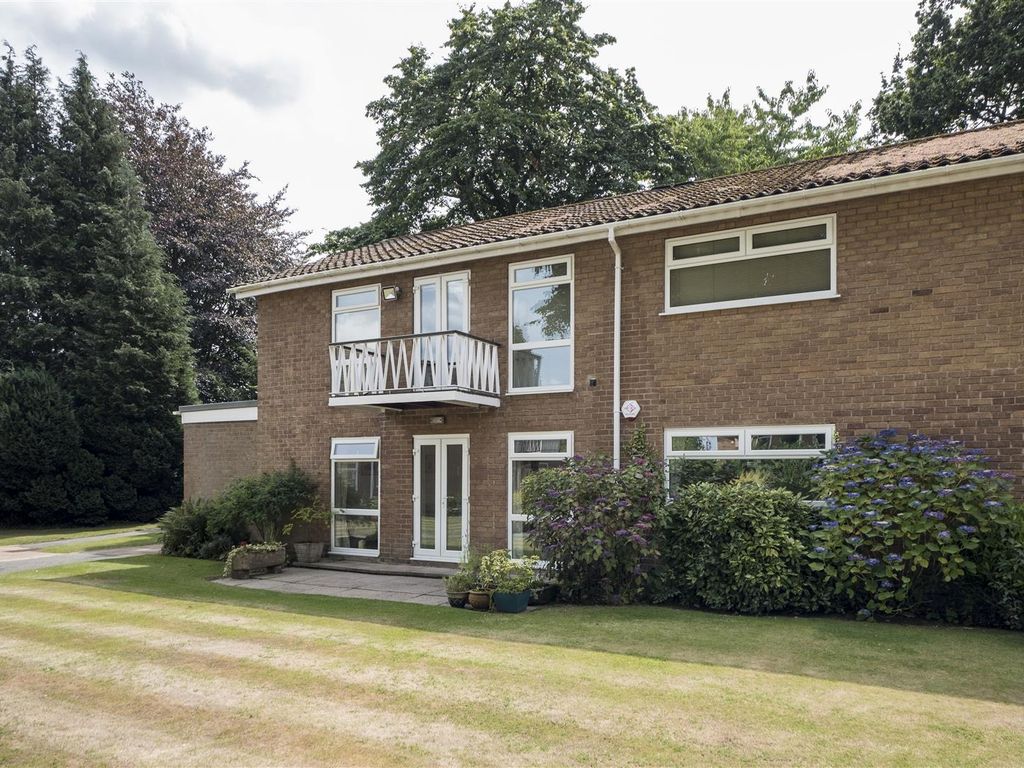 2 bed flat for sale in Parkhill Court, Manor Park South, Knutsford WA16