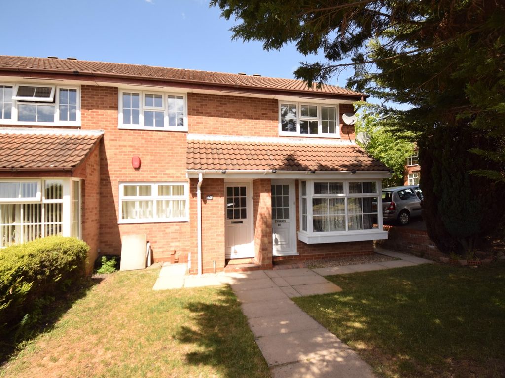 Campania Grove, Luton LU3