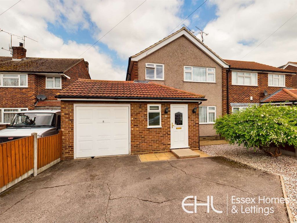3 bed semidetached house for sale in Lucas Avenue, Chelmsford, Essex CM2 Zoopla