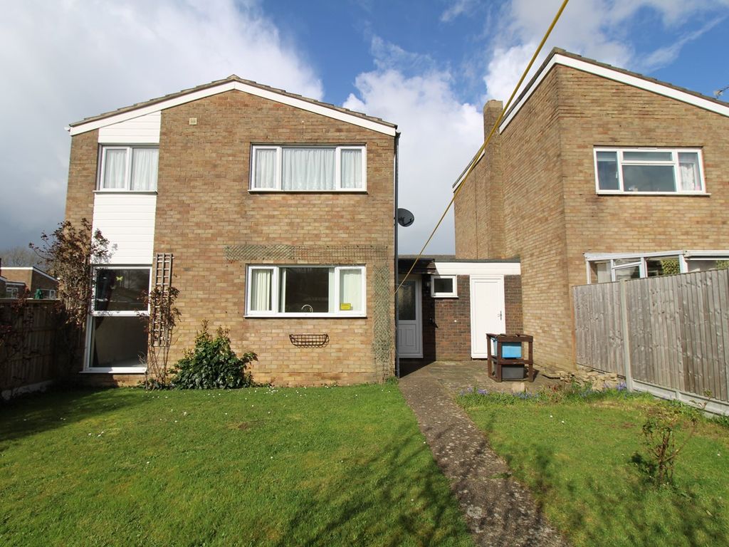 4 bed link detached house for sale in Derby Way, Stevenage SG1, £