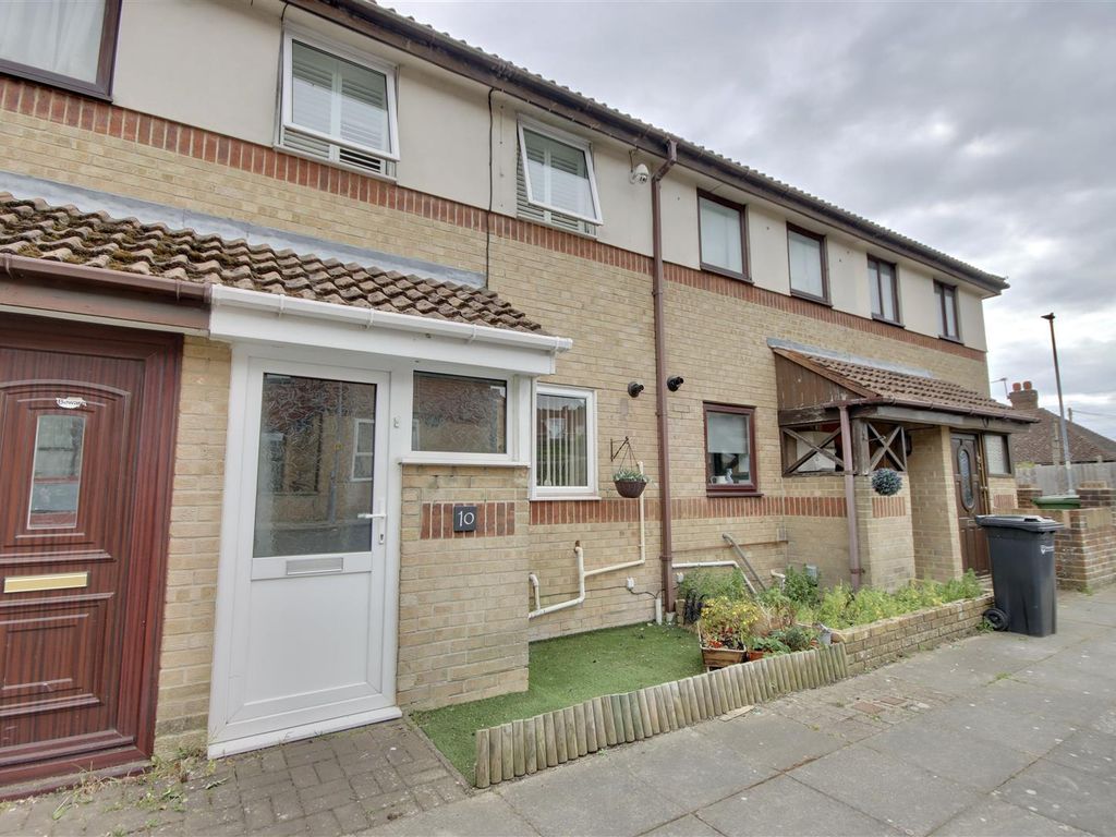 2 bed terraced house for sale in Walsingham Close, Cosham, Portsmouth