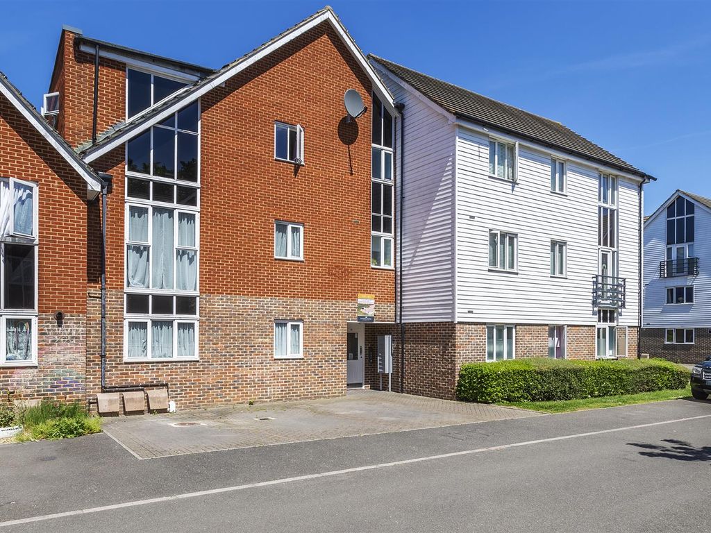 2 bed flat for sale in Edward Vinson Drive, Faversham ME13 Zoopla