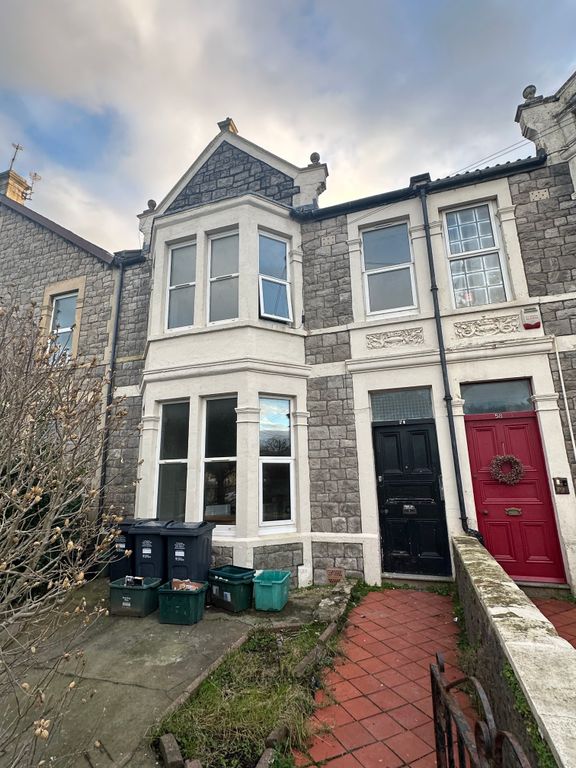 2 bed flat to rent in Quantock Road, WestonSuperMare BS23, £875 pcm