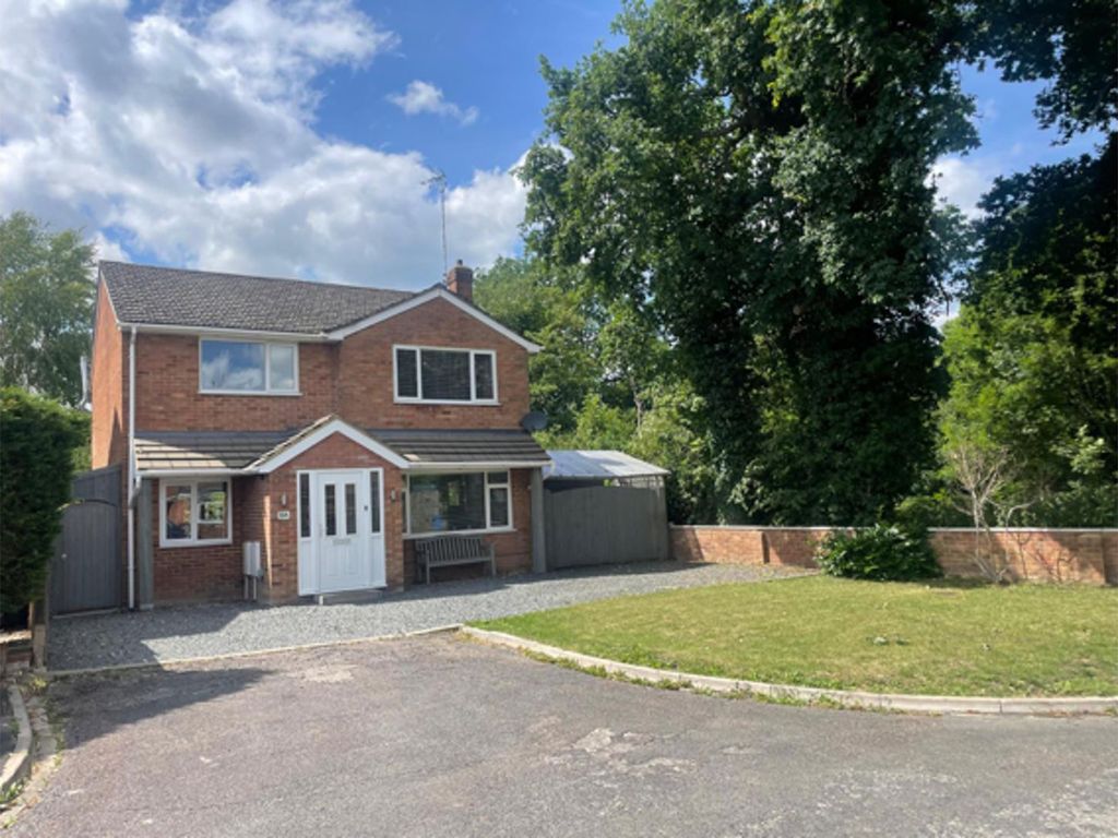 3 bed detached house for sale in Ringwood Road, Camberley GU17, £