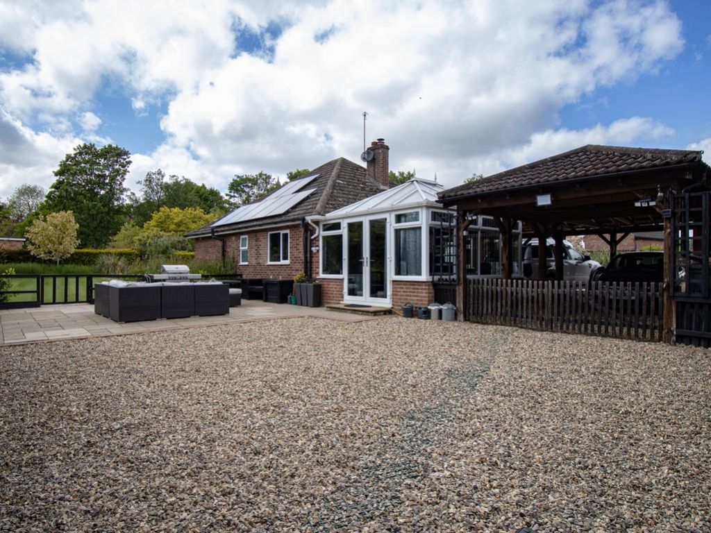 3 bed detached bungalow for sale in 28 School Road, Necton, Swaffham
